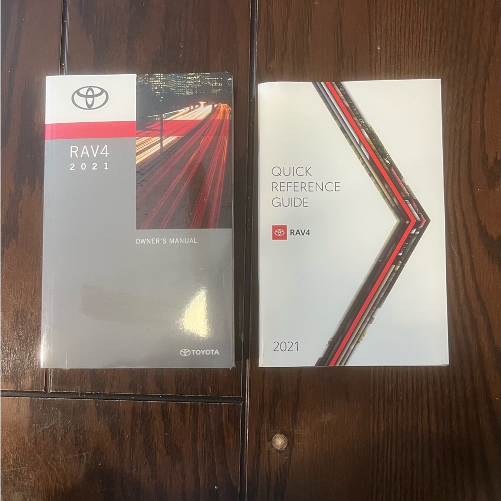 Toyota RAV4 2021 Owner's Manual and Quick Reference Guide
